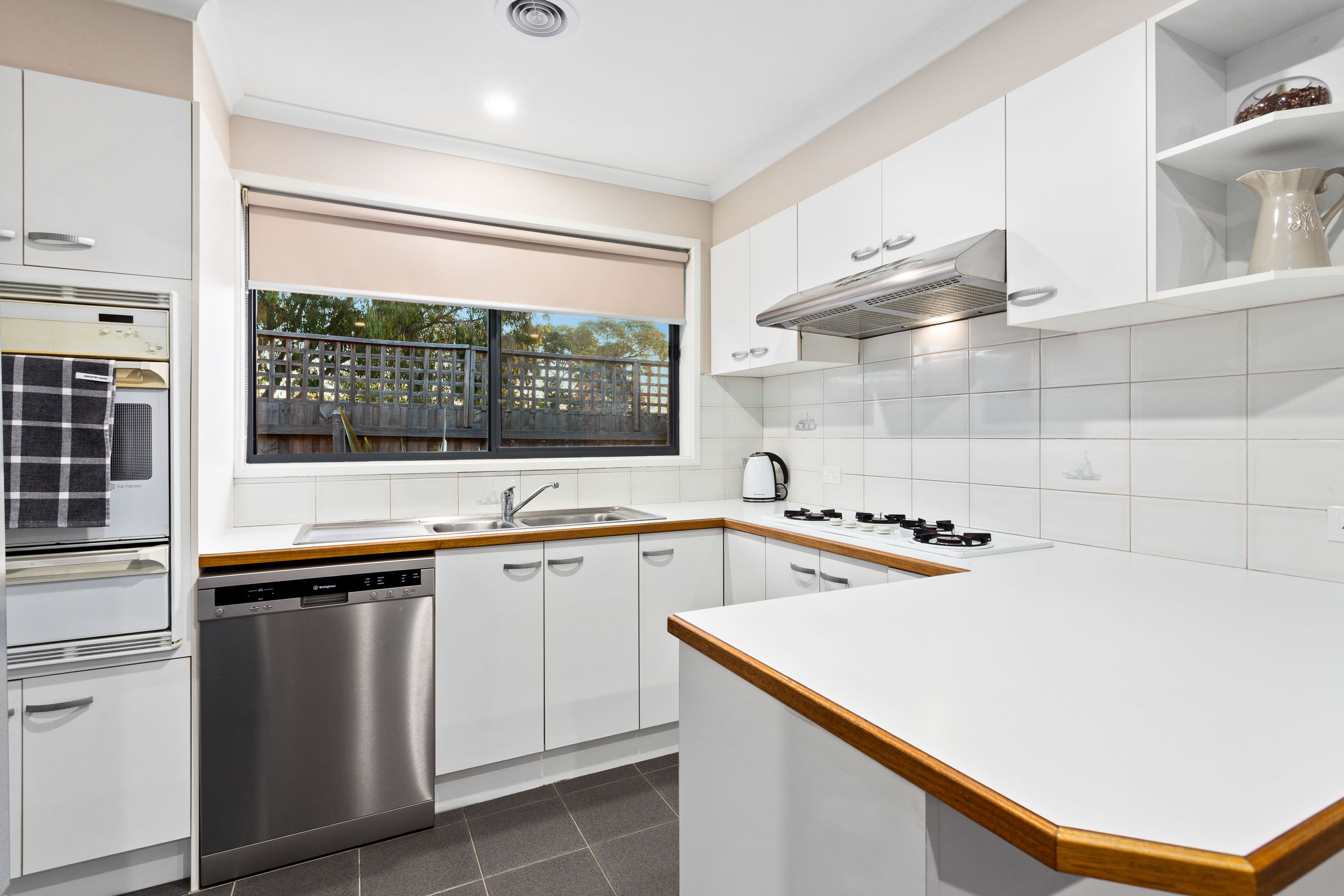 38 Broome Crescent, Cranbourne North VIC 3977, Cranbourne North - Thumbnail 5