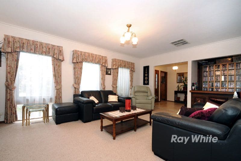 8 Tanderra Crescent, WANTIRNA VIC 3152, Wantirna - Thumbnail 6