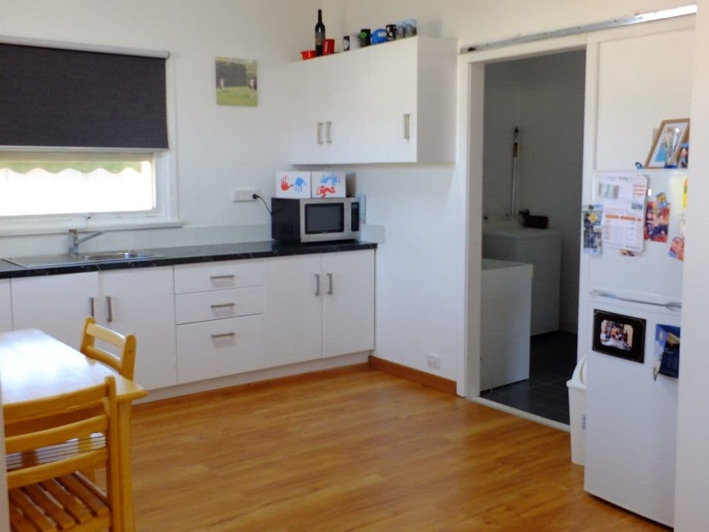 17 Young Street, Wallaroo SA 5556, Wallaroo - Thumbnail 4