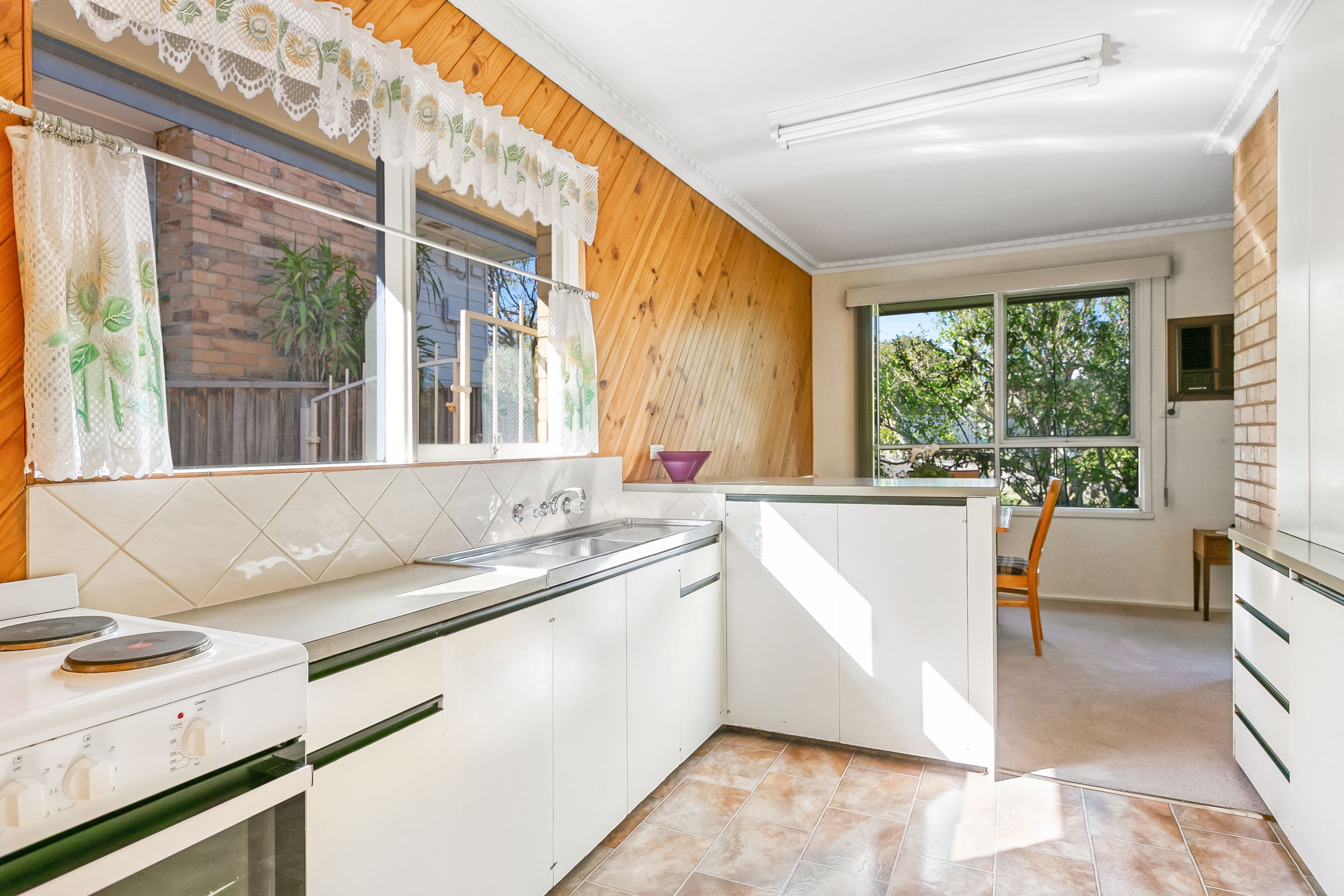 50 Kia Ora Road, Reservoir VIC 3073, Reservoir - Thumbnail 5