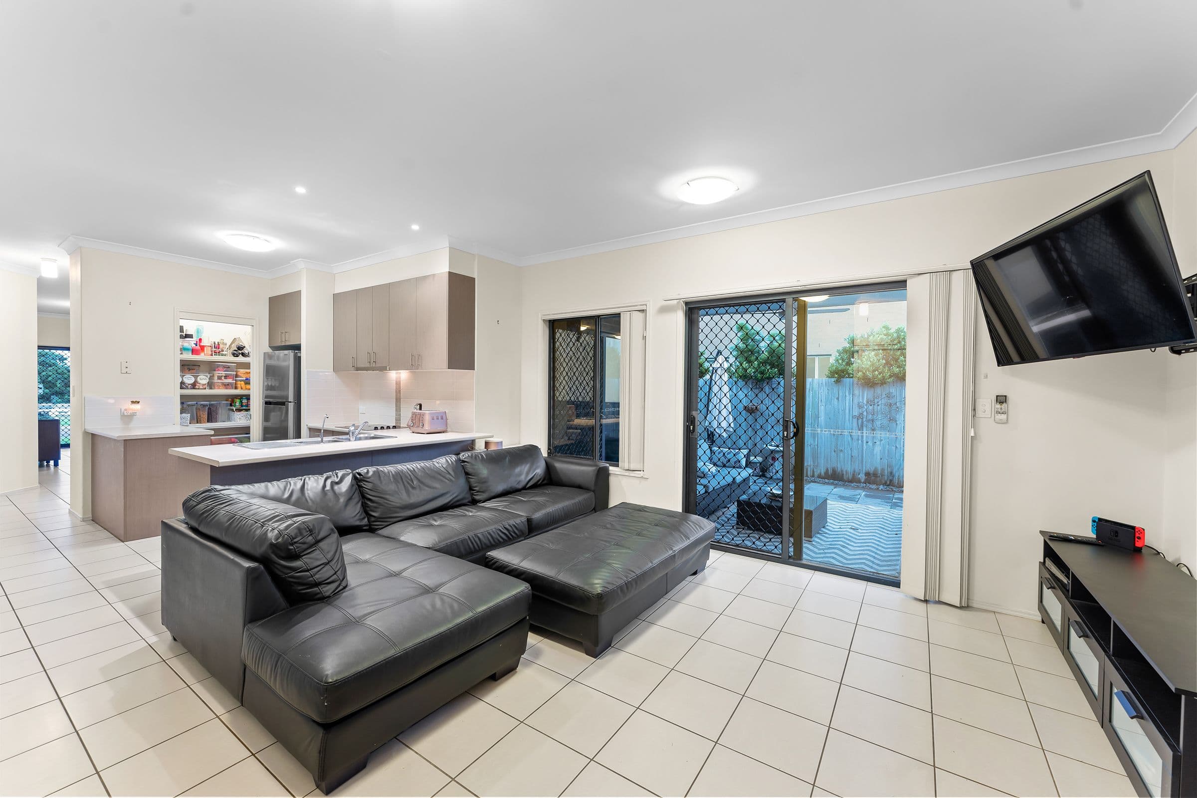 10 Warabi Crescent, North Lakes QLD 4509, North Lakes - Thumbnail 6
