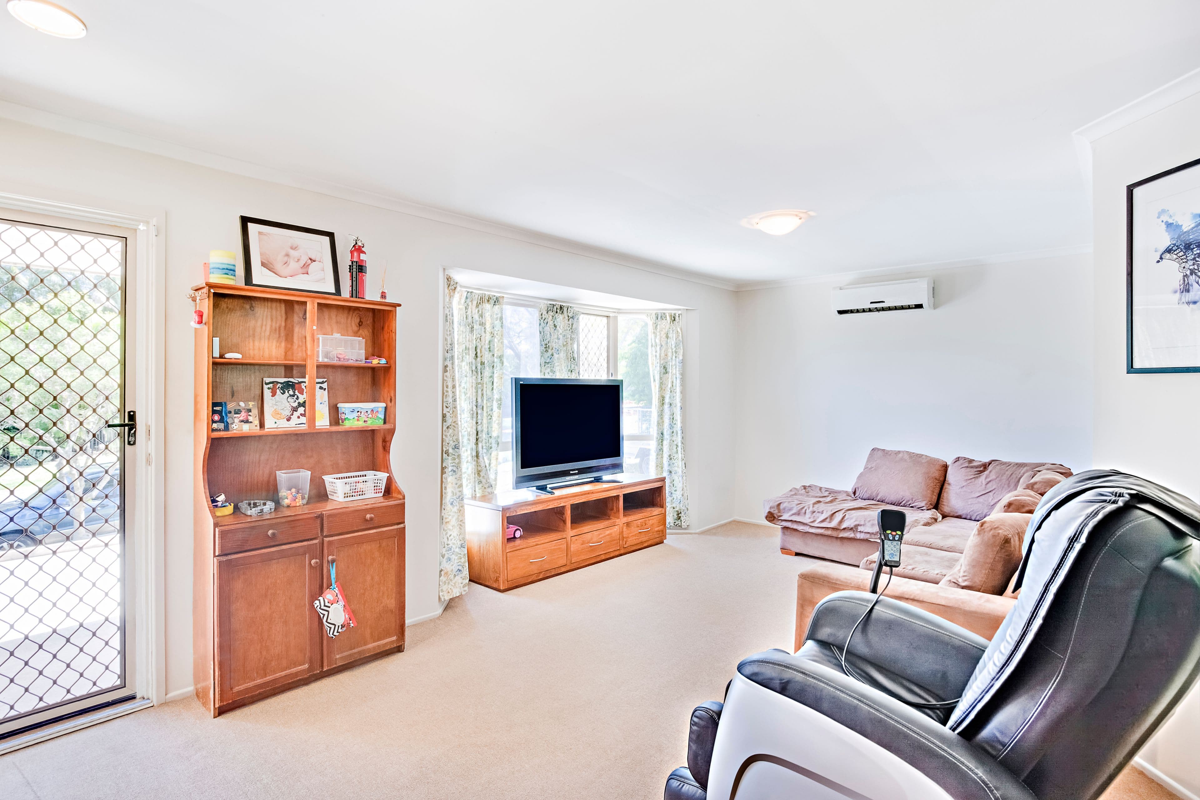 110 Pohon Drive, Tanah Merah QLD 4128, Tanah Merah - Thumbnail 2