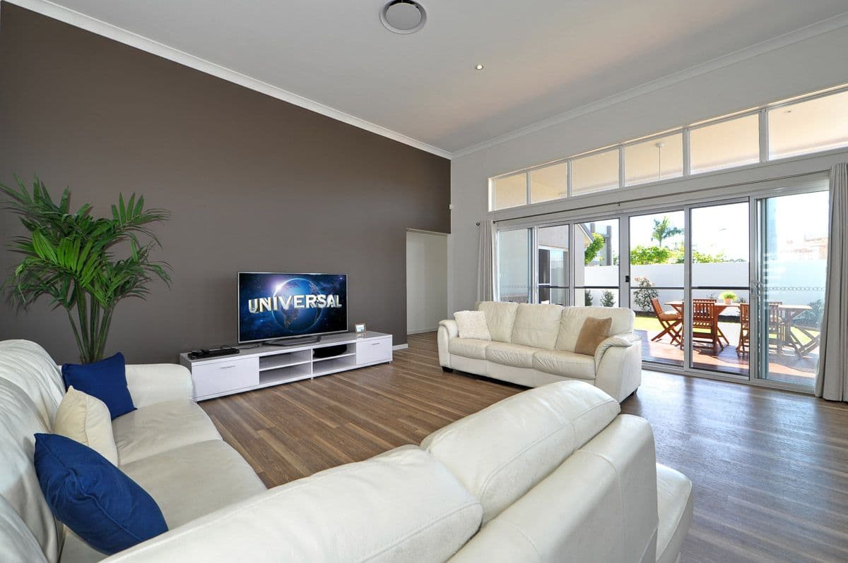 7695 Fairway Boulevard, HOPE ISLAND QLD 4212, Hope Island - Thumbnail 2