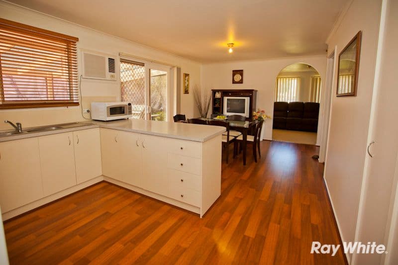 69 Simon Drive, PAKENHAM VIC 3810, Pakenham - Thumbnail 3