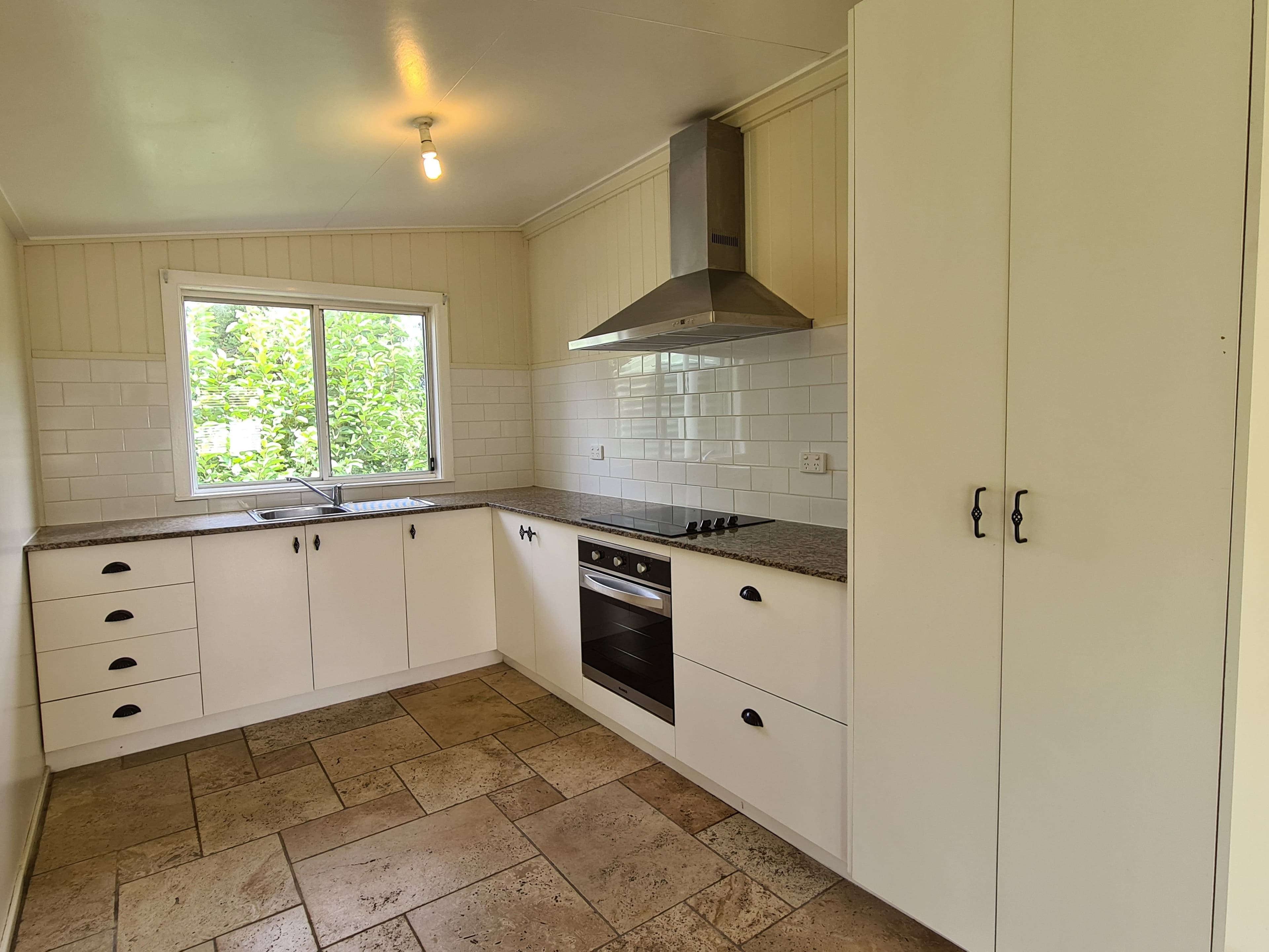 12 Dale Street, Crows Nest QLD 4355, Crows Nest - Thumbnail 2