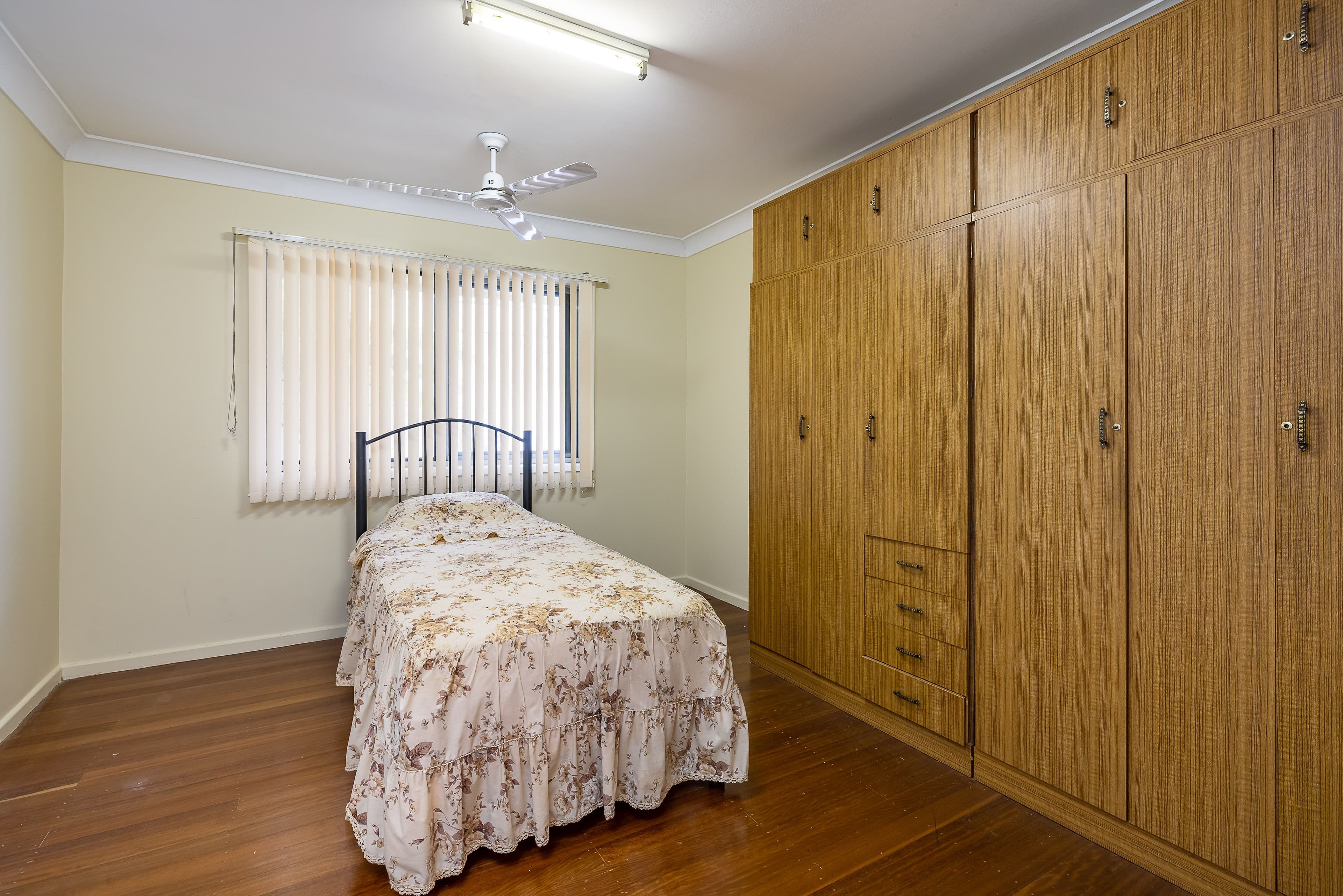 77 Dagmar Street, Holland Park West QLD 4121, Holland Park West - Thumbnail 7