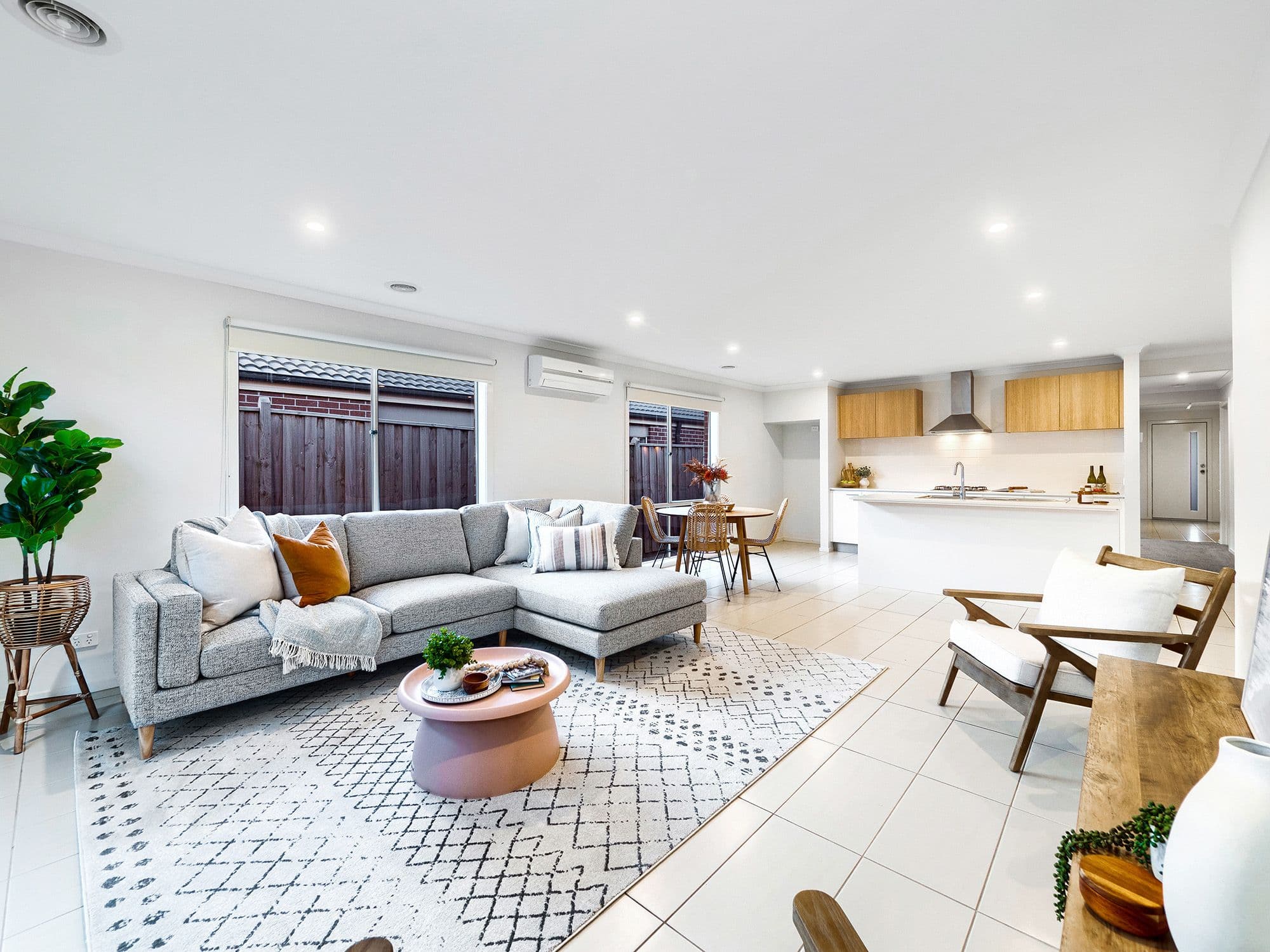 39 Moroak Crescent, Clyde North VIC 3978, Clyde North - Thumbnail 4