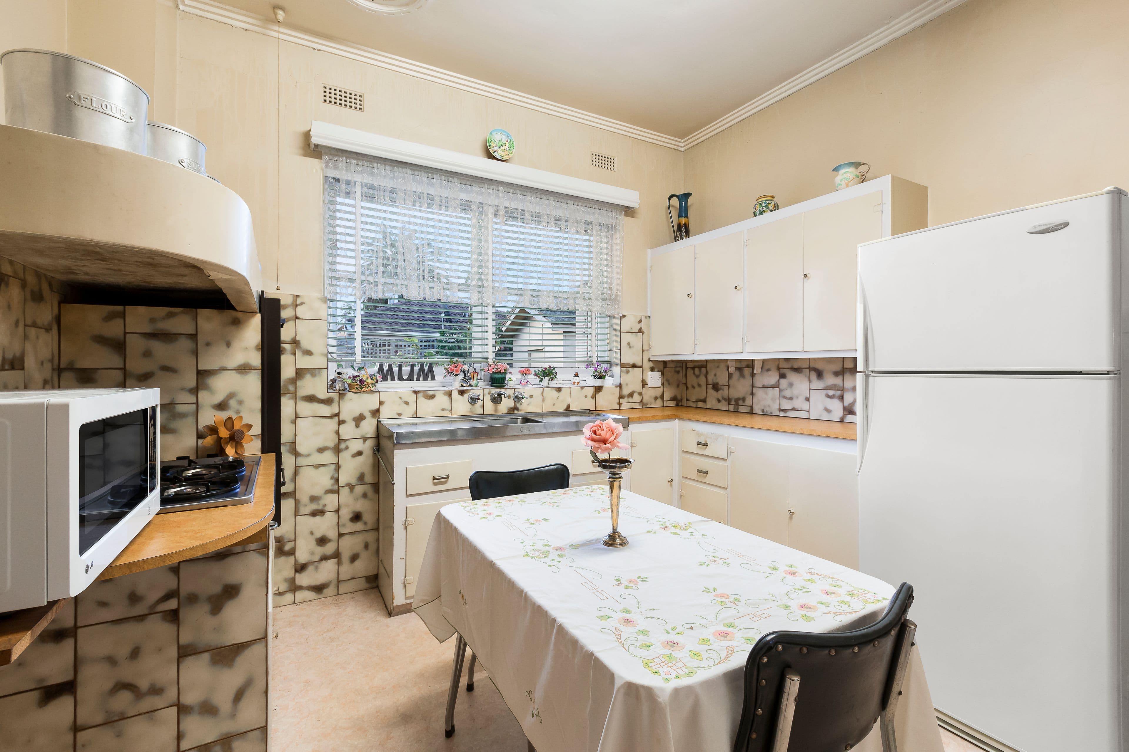 1 Rendell Court, Hughesdale VIC 3166, Hughesdale - Thumbnail 4