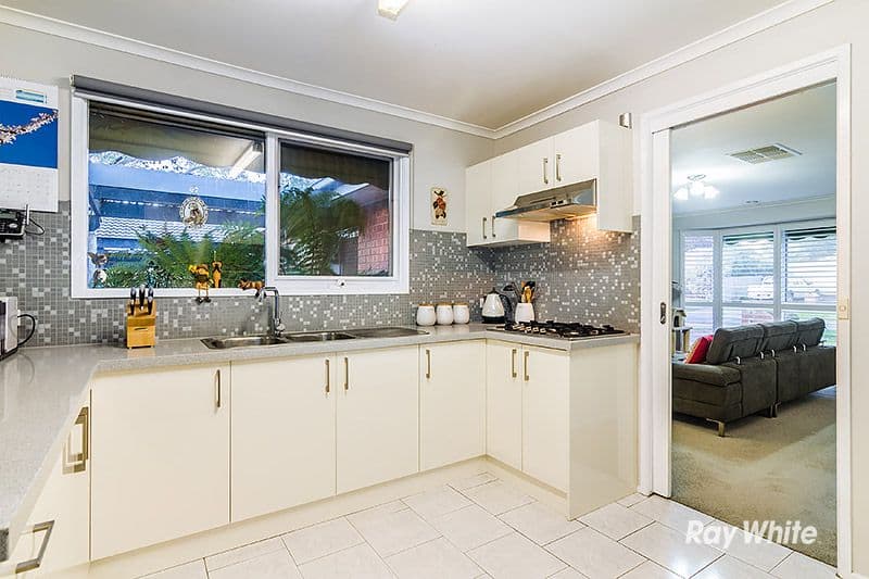 37 Joyce Street, Cranbourne West VIC 3977, Cranbourne West - Thumbnail 6