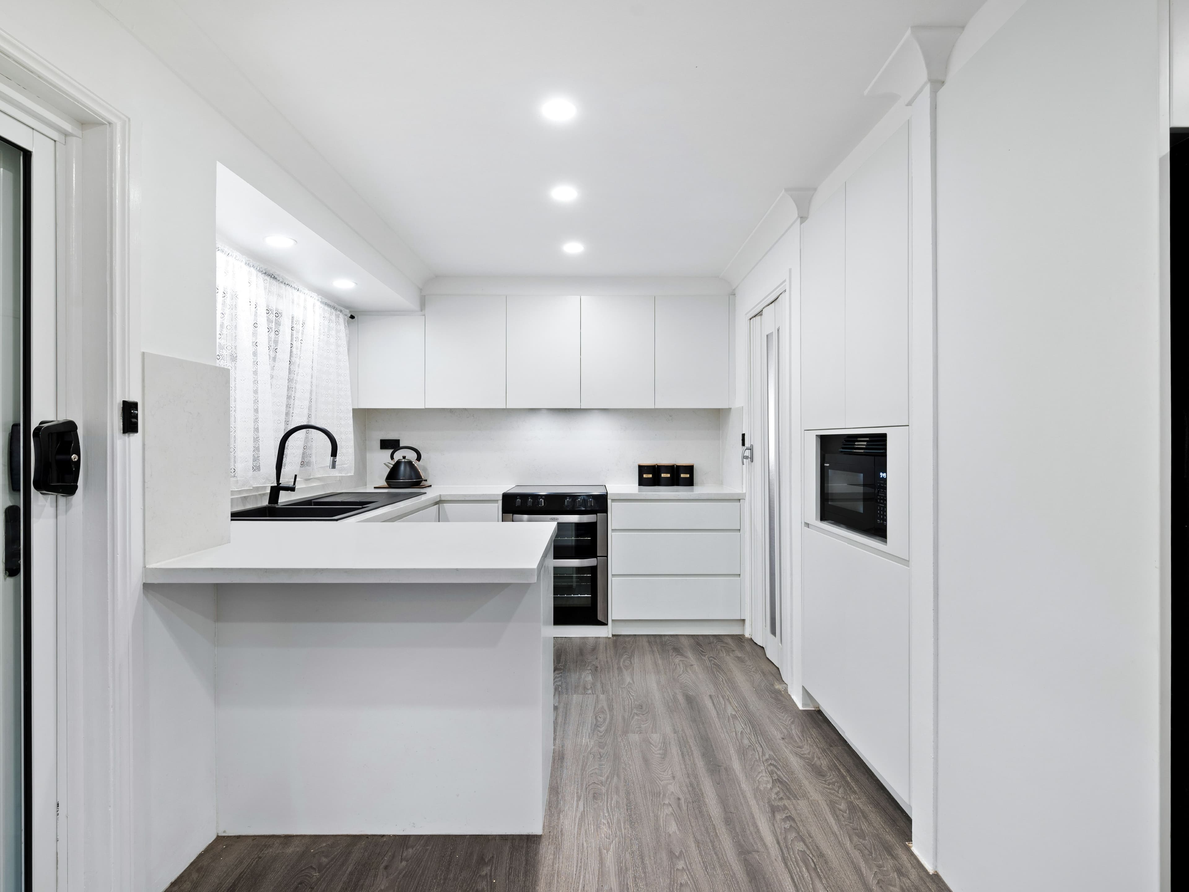 1 Lillyvicks Crescent, Ambarvale NSW 2560, Ambarvale - Thumbnail 6
