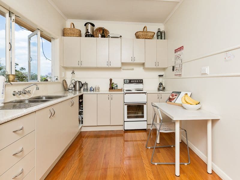 38 Erinvale Street, Corinda QLD 4075, Corinda - Thumbnail 2