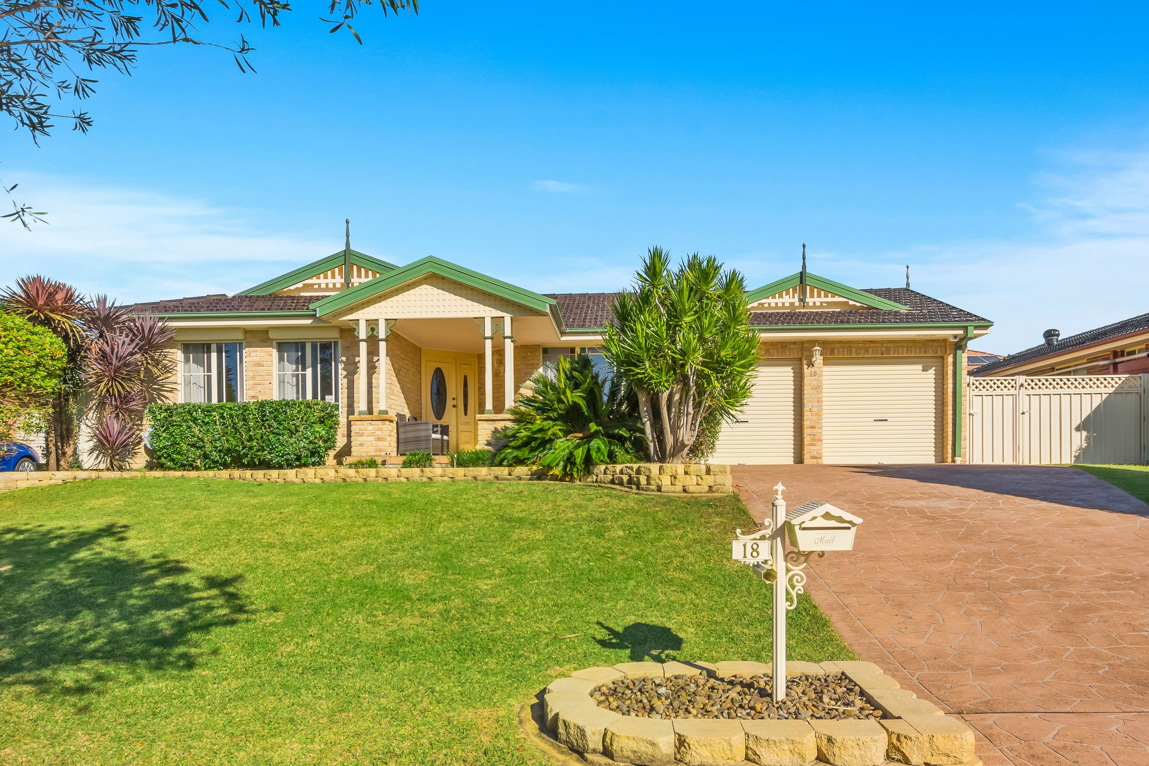 18 Ashton Vale Grove, Horsley - Image 1
