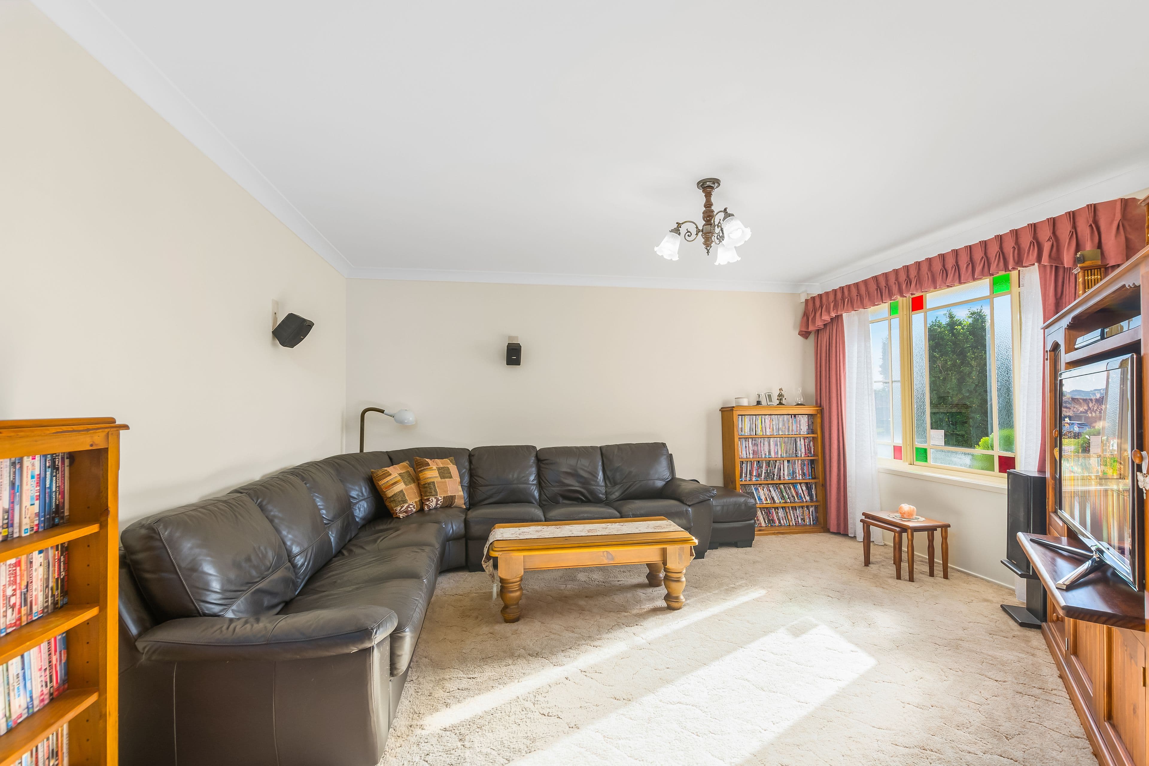 18 Ashton Vale Grove, Horsley - Thumbnail 3