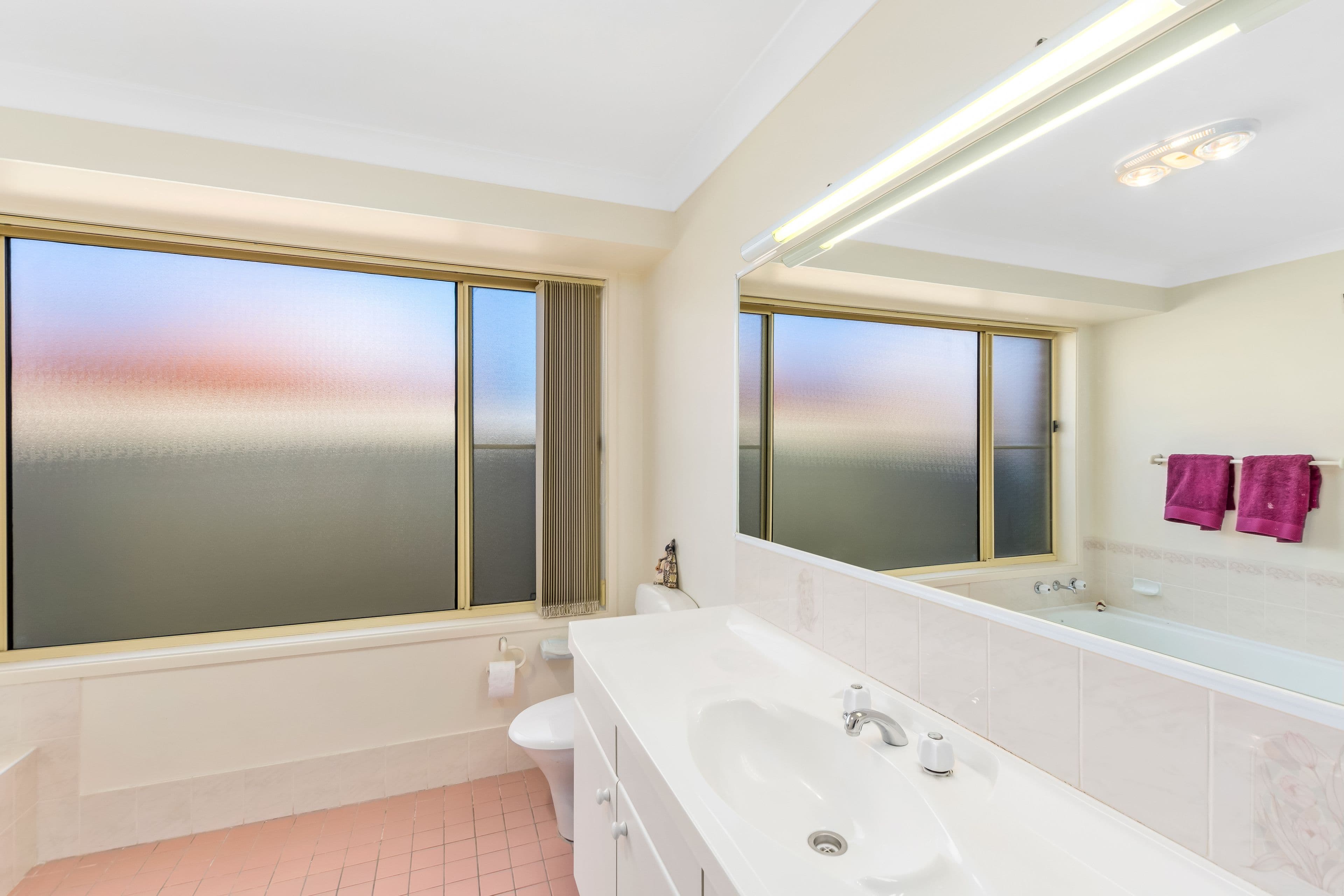 18 Ashton Vale Grove, Horsley - Thumbnail 7