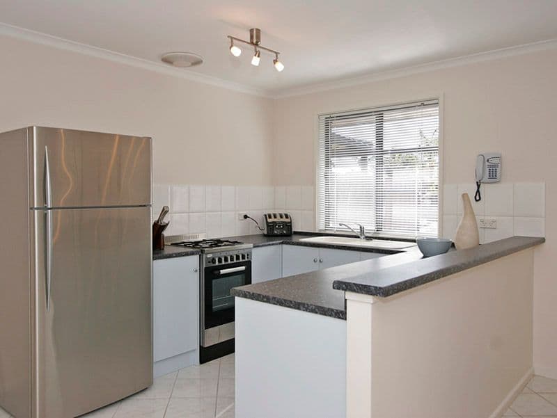 9 Smugglers Drive, SEAFORD RISE SA 5169, Seaford Rise - Thumbnail 5