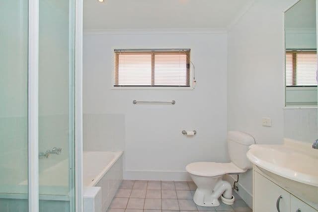 36 Glenside Drive, ROBINA QLD 4226, Robina - Thumbnail 6