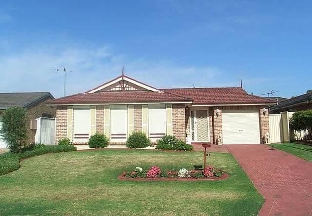 18 Bower-Bird Street, Hinchinbrook - Image 1