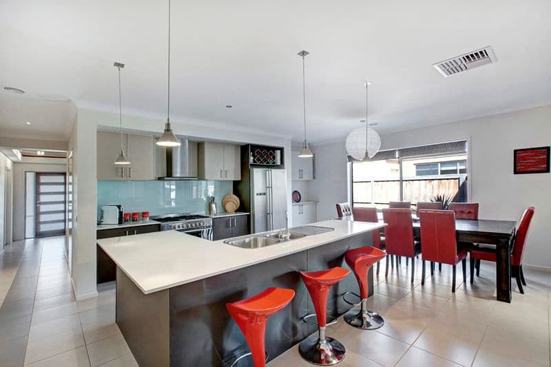 8 Palazzo Terrace, MERNDA VIC 3754, Mernda - Thumbnail 3