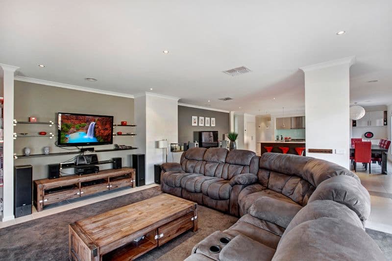 8 Palazzo Terrace, MERNDA VIC 3754, Mernda - Thumbnail 4