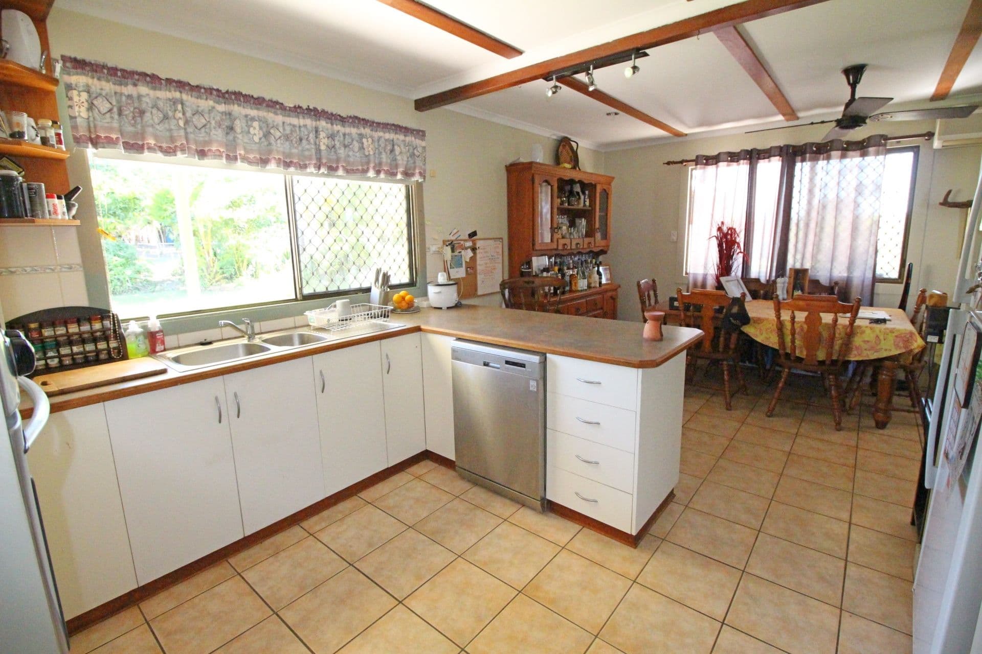51 Crescent Street, Armstrong Beach QLD 4737, Armstrong Beach - Thumbnail 4