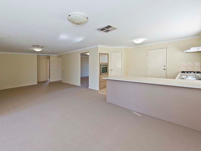 28 The Bridgeway, CANNING VALE WA 6155, Canning Vale - Thumbnail 3