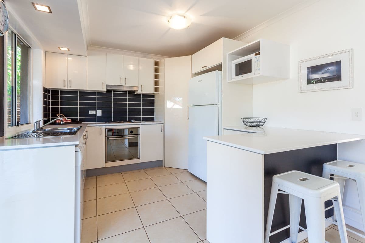 15 & 15A Shakespeare Avenue, Mooroolbark, Mooroolbark - Thumbnail 4