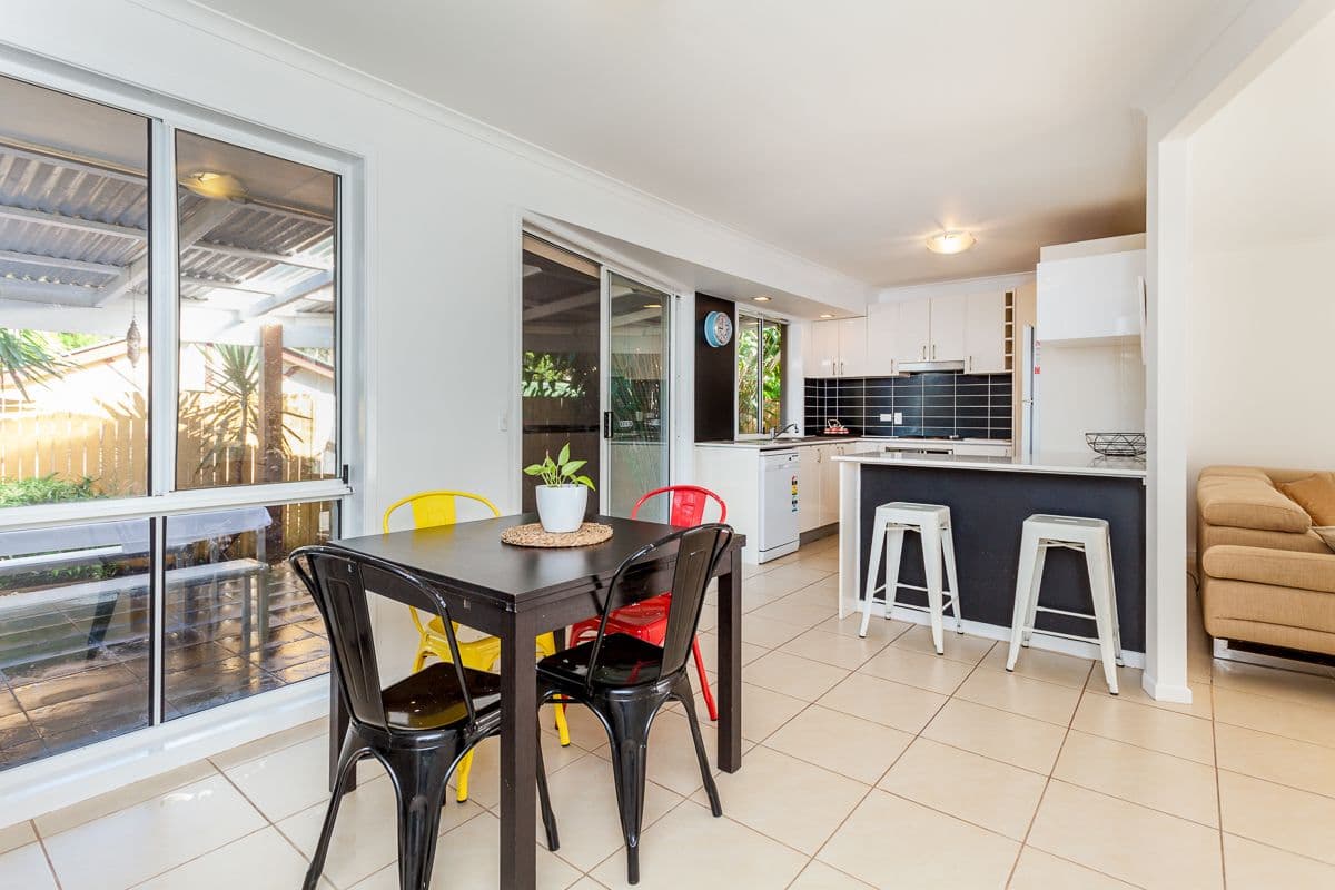 15 & 15A Shakespeare Avenue, Mooroolbark, Mooroolbark - Thumbnail 5