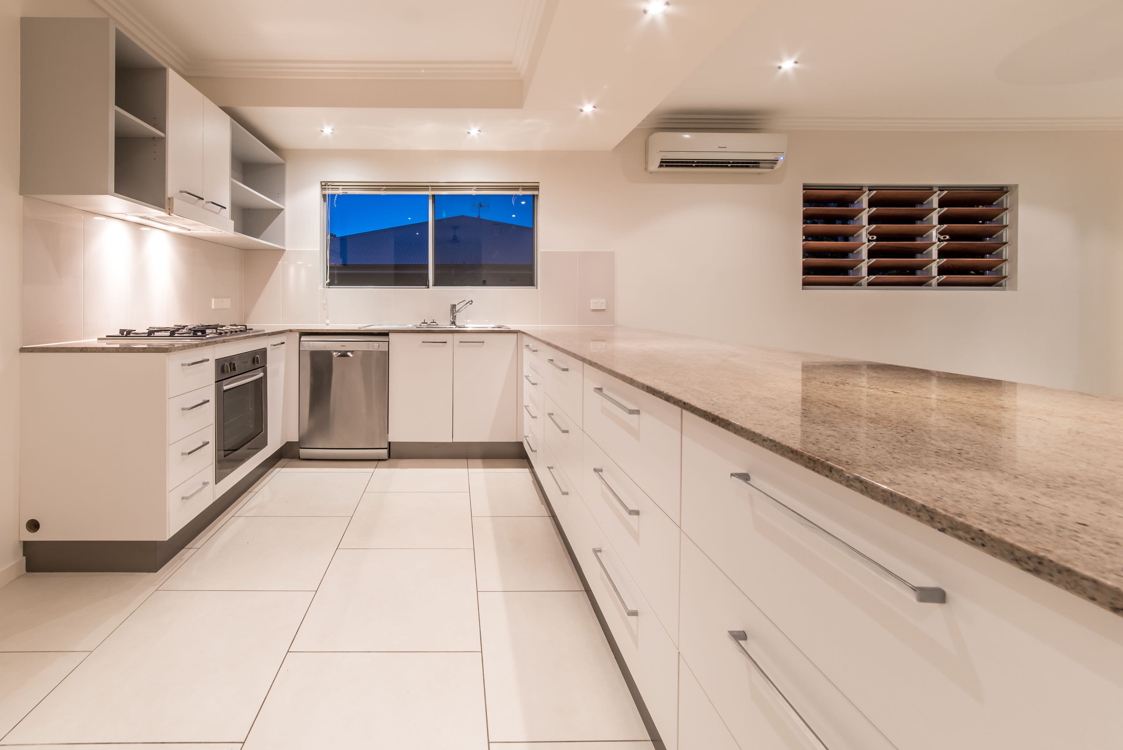 31 Sunset Drive, Jubilee Pocket QLD 4802, Jubilee Pocket - Thumbnail 4