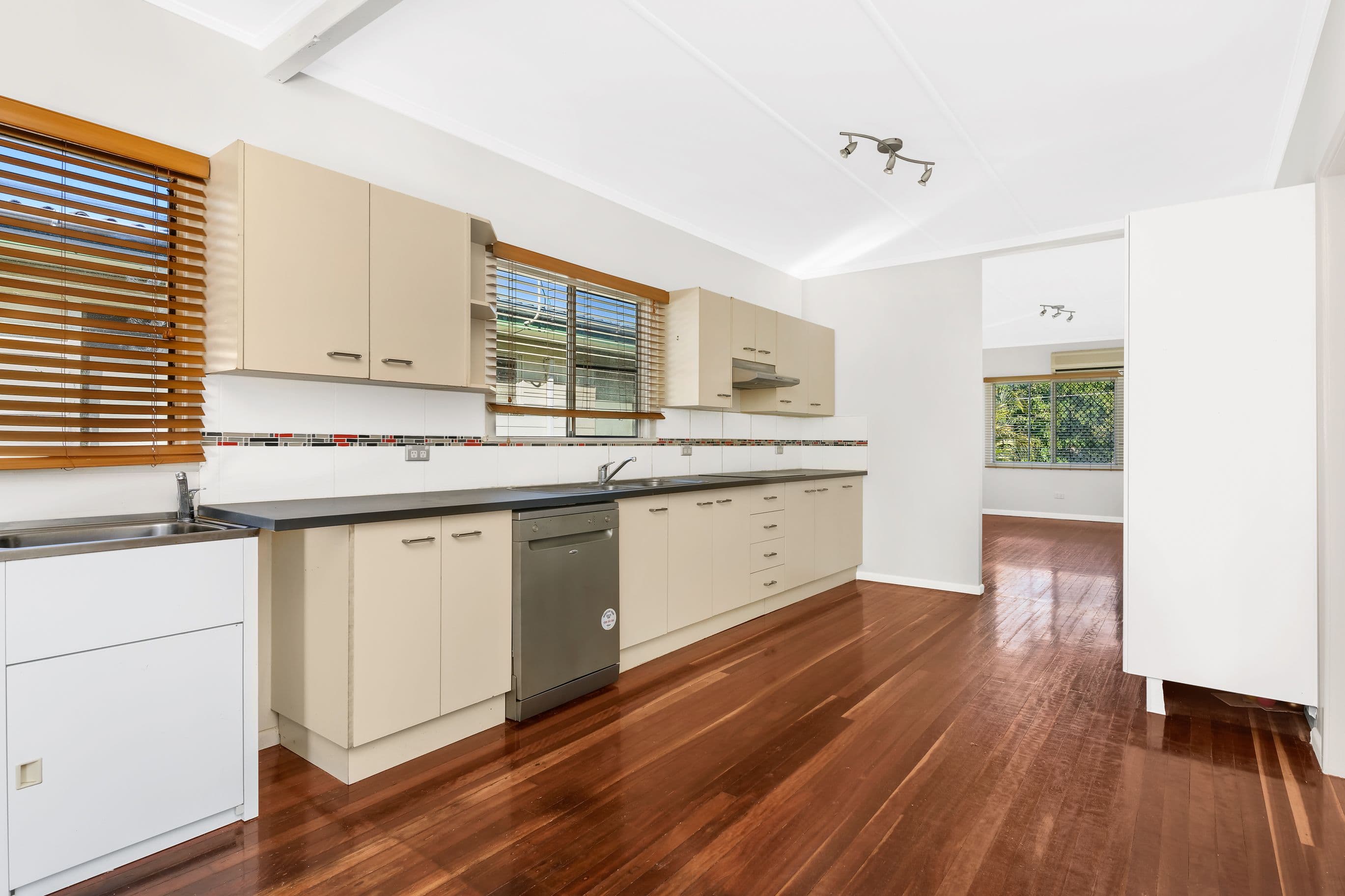 26 Ewan Street, Margate QLD 4019, Margate - Thumbnail 5