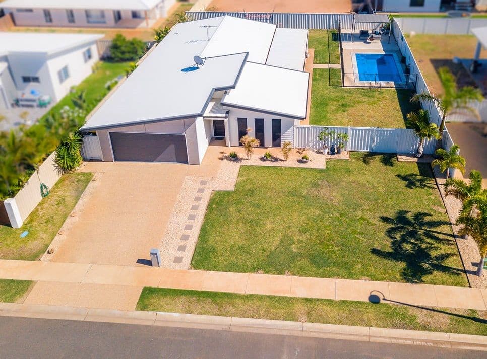 20 Maranda Street, Emerald QLD 4720, Emerald - Thumbnail 2