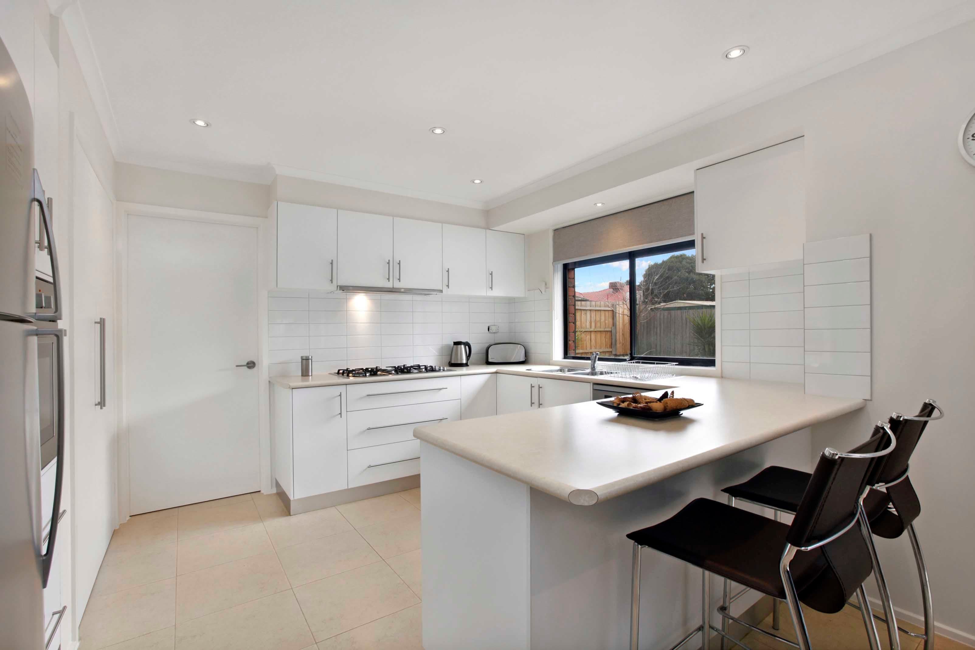 6 Greenview Court, Epping VIC 3076, Epping - Thumbnail 2