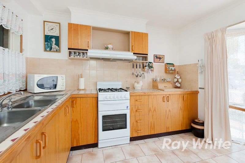 4 Barwon Court, ROWVILLE VIC 3178, Rowville - Thumbnail 3
