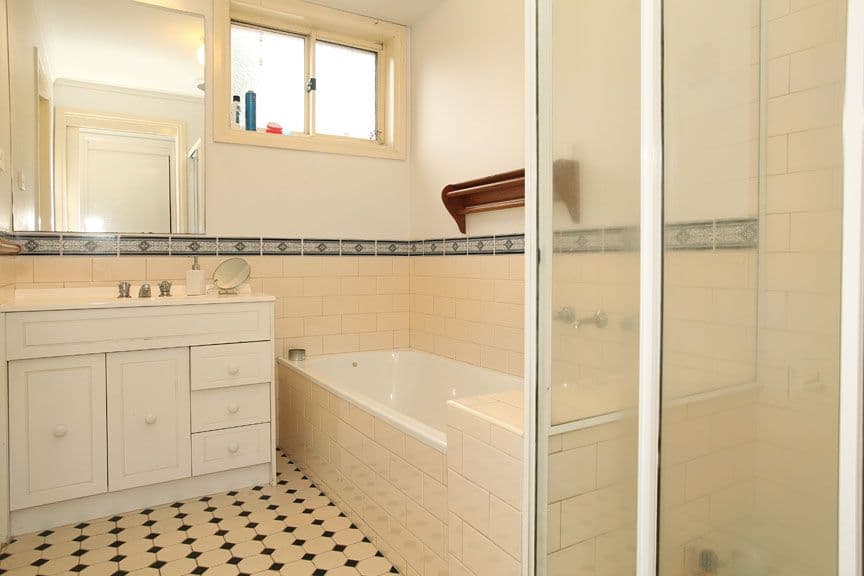 13 Annandale Crescent, GLEN WAVERLEY VIC 3150, Glen Waverley - Thumbnail 8