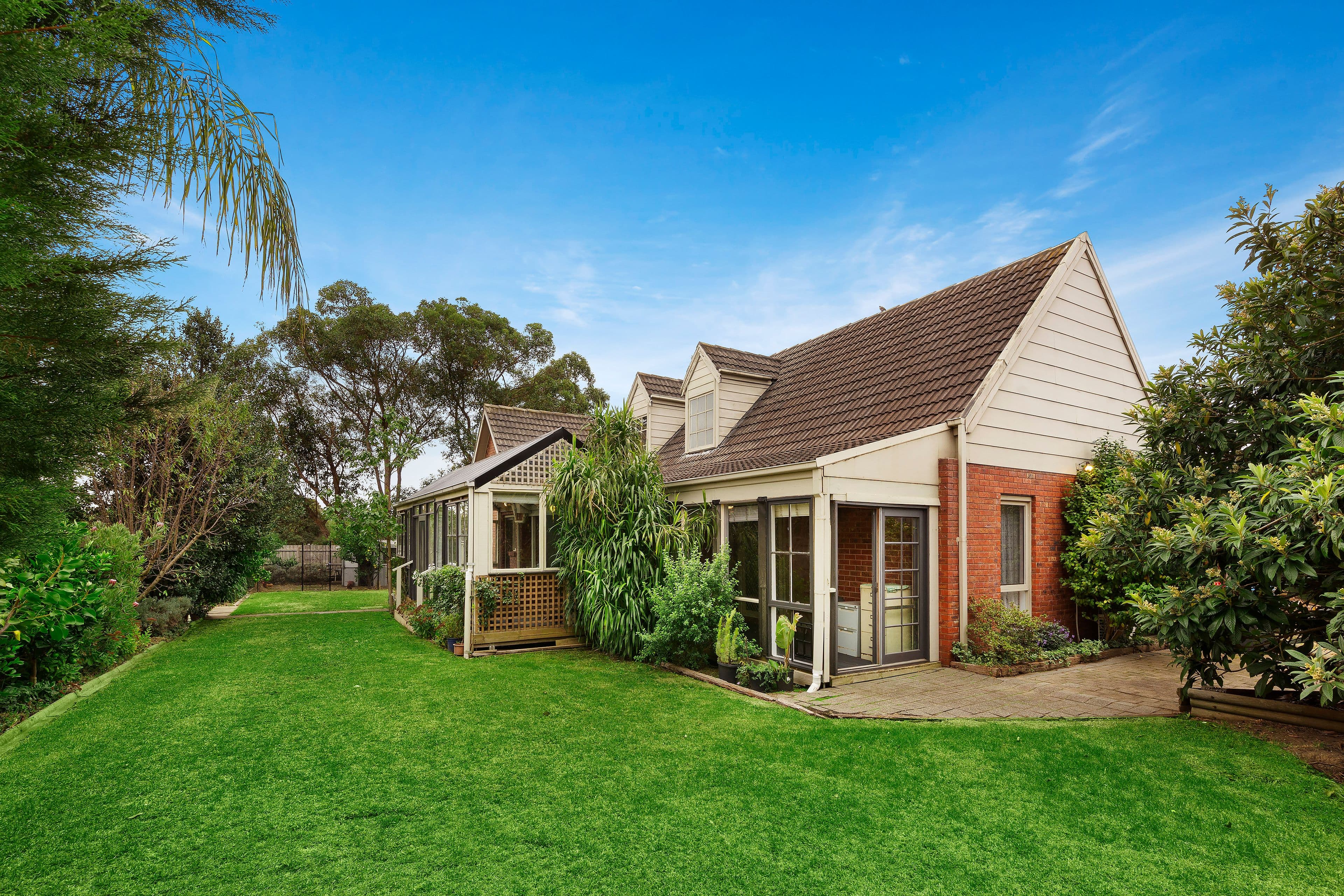 7 McLean Court, Wantirna South VIC 3152, Wantirna South - Thumbnail 2