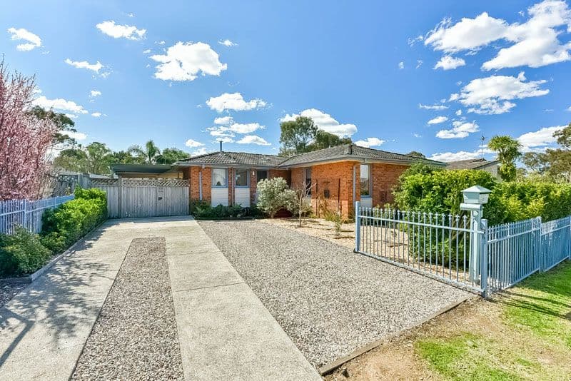 3 Coolabah Place, Macquarie Fields NSW 2564, Macquarie Fields - Thumbnail 2