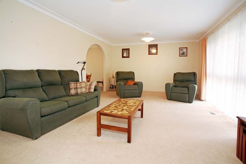 16  Threadbow Crescent, WHEELERS HILL VIC 3150, Wheelers Hill - Thumbnail 3