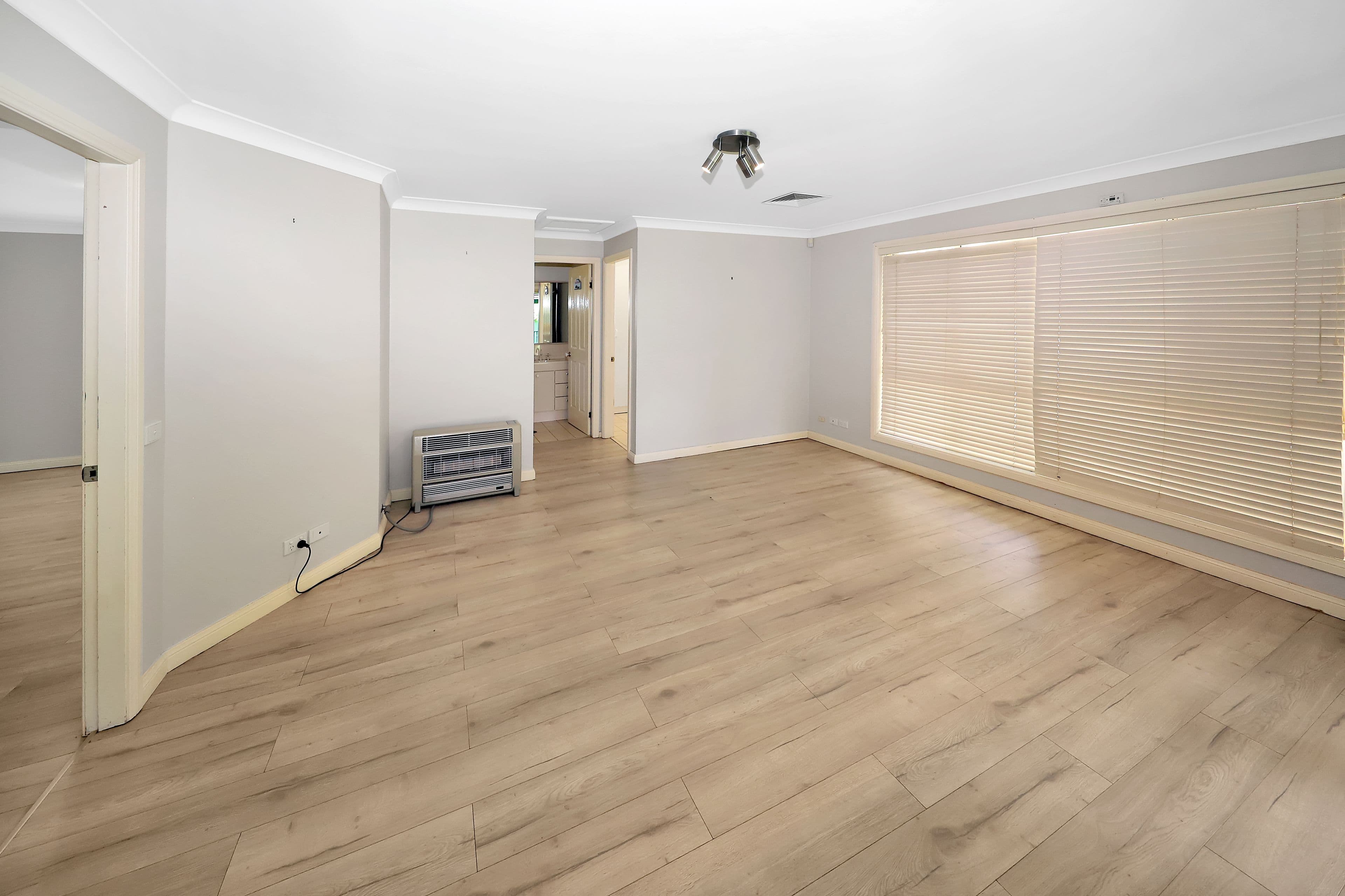 23 Hassett Street, Tumut NSW 2720, Tumut - Thumbnail 3
