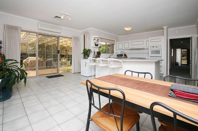 50 Morcambe Crescent, KEILOR DOWNS VIC 3038, Keilor Downs - Thumbnail 3