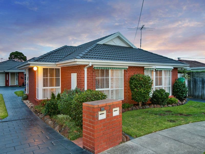 2 Wade Court, Cheltenham VIC 3192, Cheltenham - Image 1