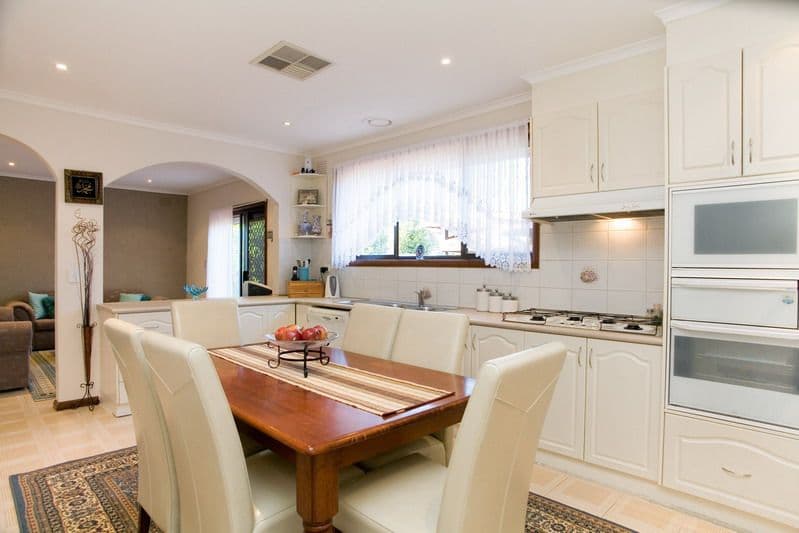 26 McDonalds Road, EPPING VIC 3076, Epping - Thumbnail 2
