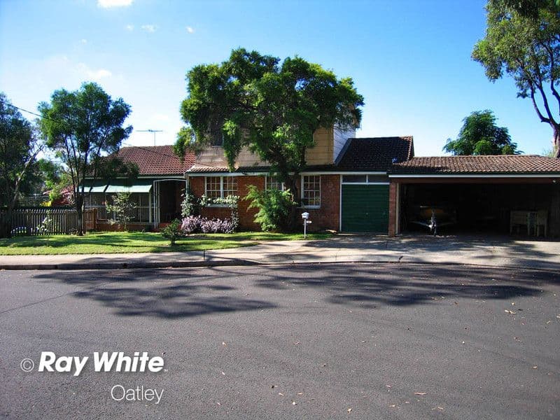35 Pritchard Place, PEAKHURST NSW 2210, Peakhurst - Thumbnail 2