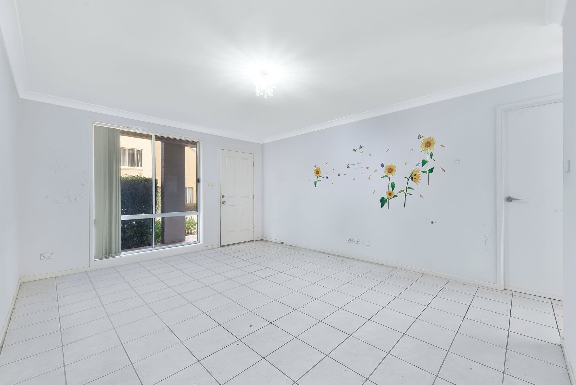 72 Parliament Road, Macquarie Fields - Thumbnail 2