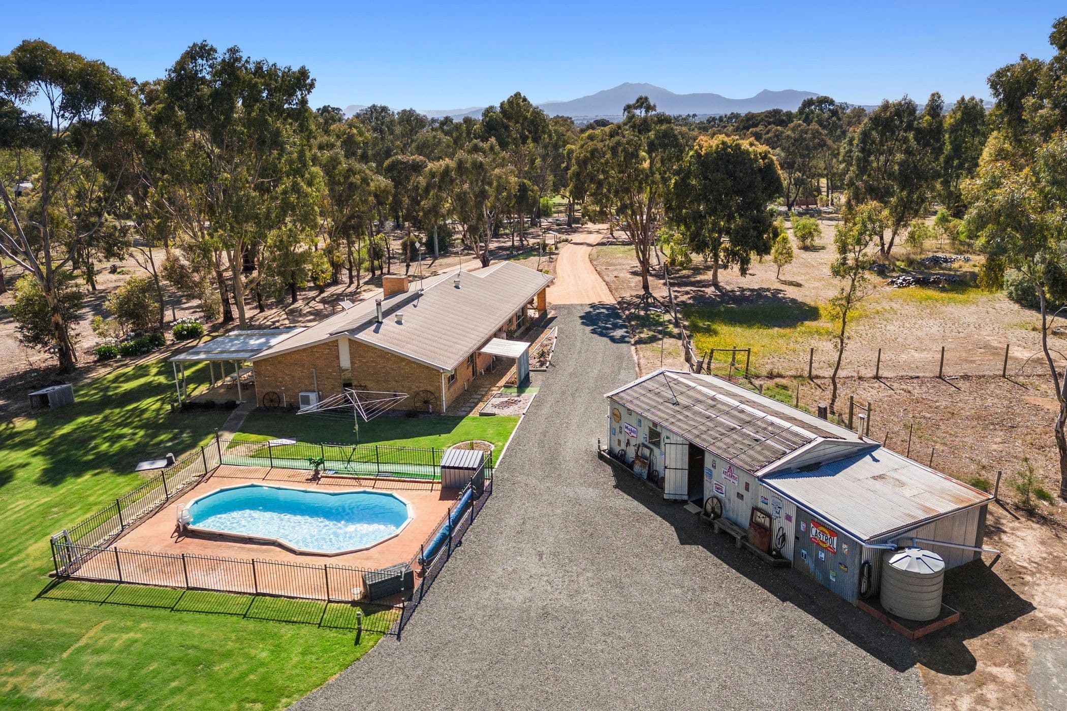 88 Burke Road, Ararat VIC 3377, Ararat - Thumbnail 2