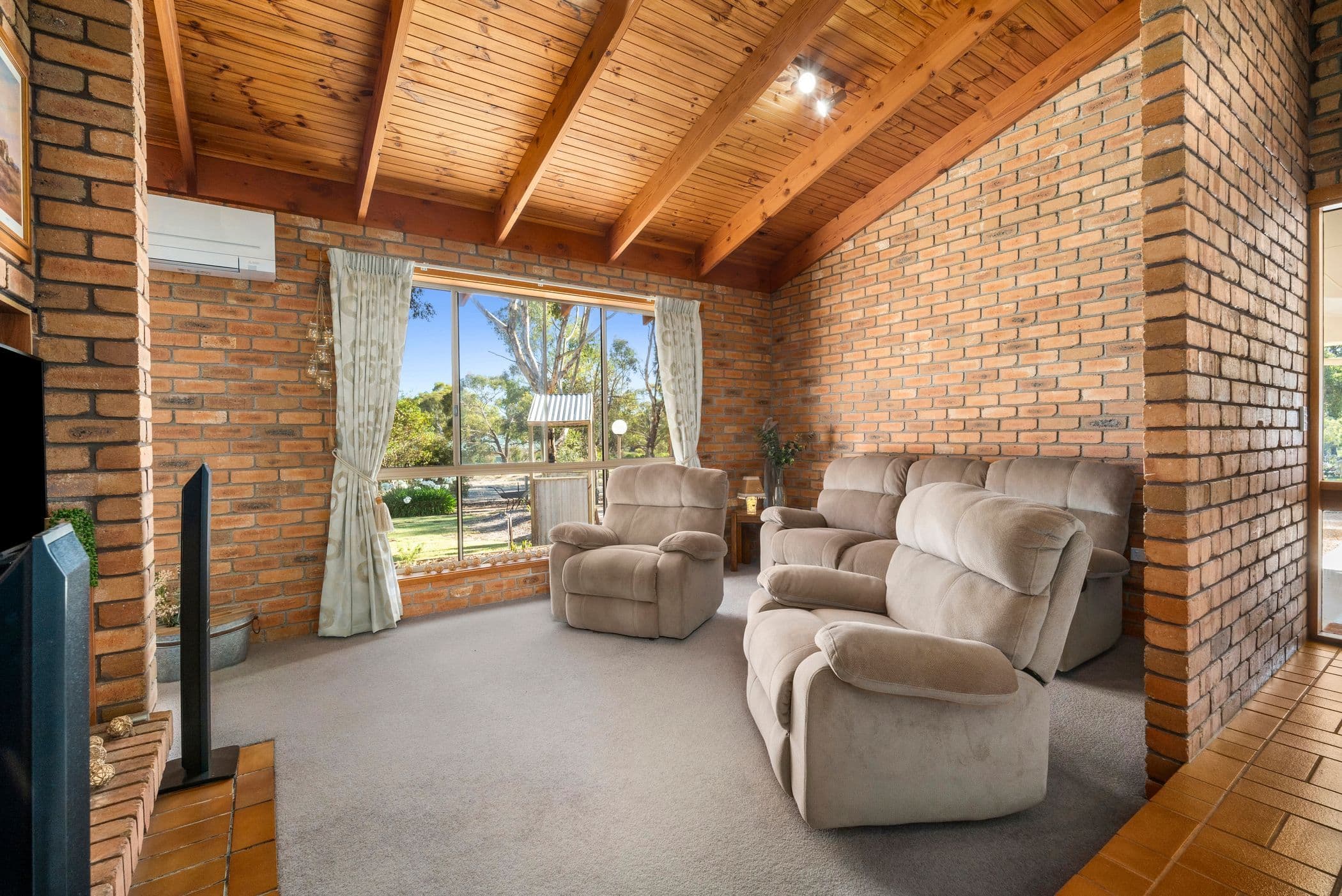 88 Burke Road, Ararat VIC 3377, Ararat - Thumbnail 5