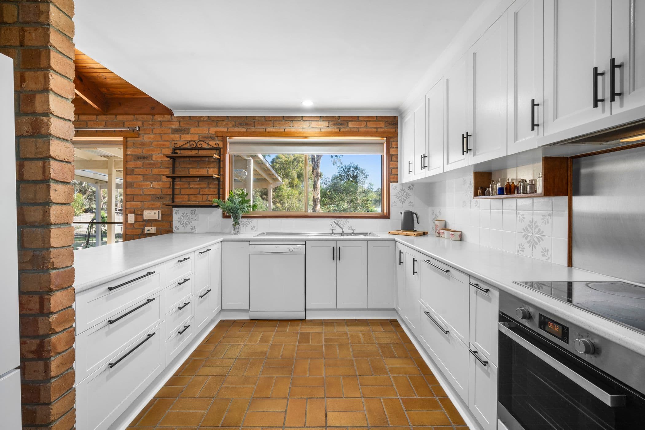 88 Burke Road, Ararat VIC 3377, Ararat - Thumbnail 6