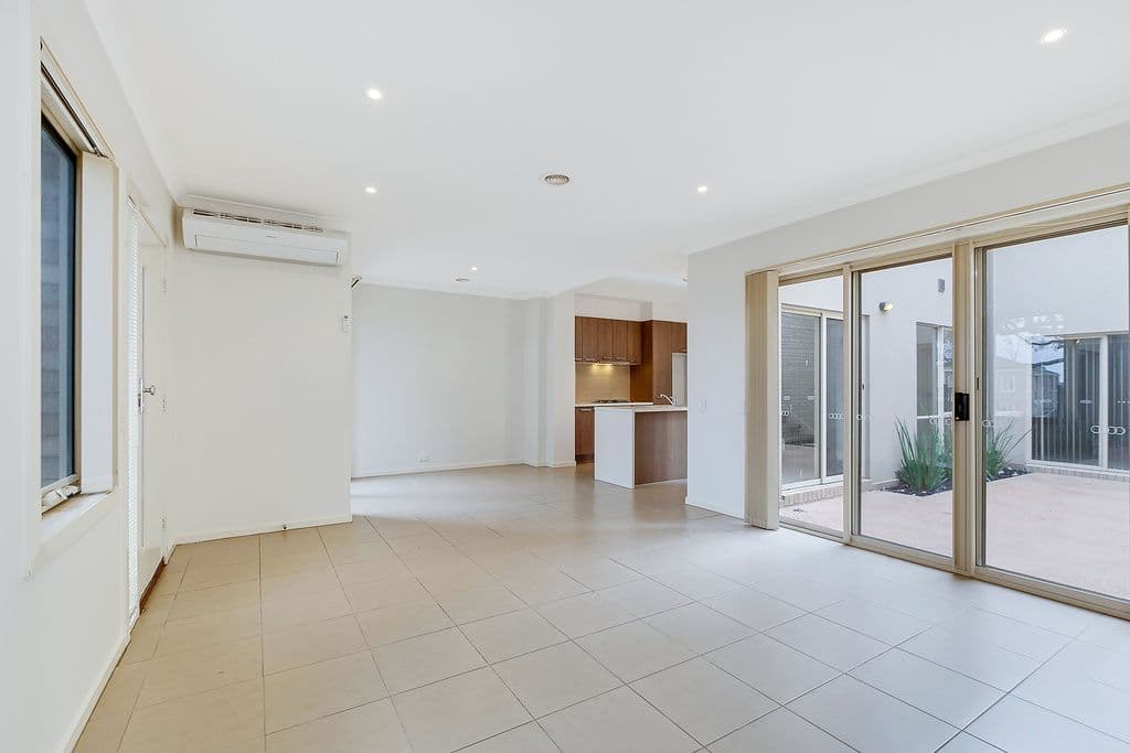 4 Cadiz Walk, Epping VIC 3076, Epping - Thumbnail 4