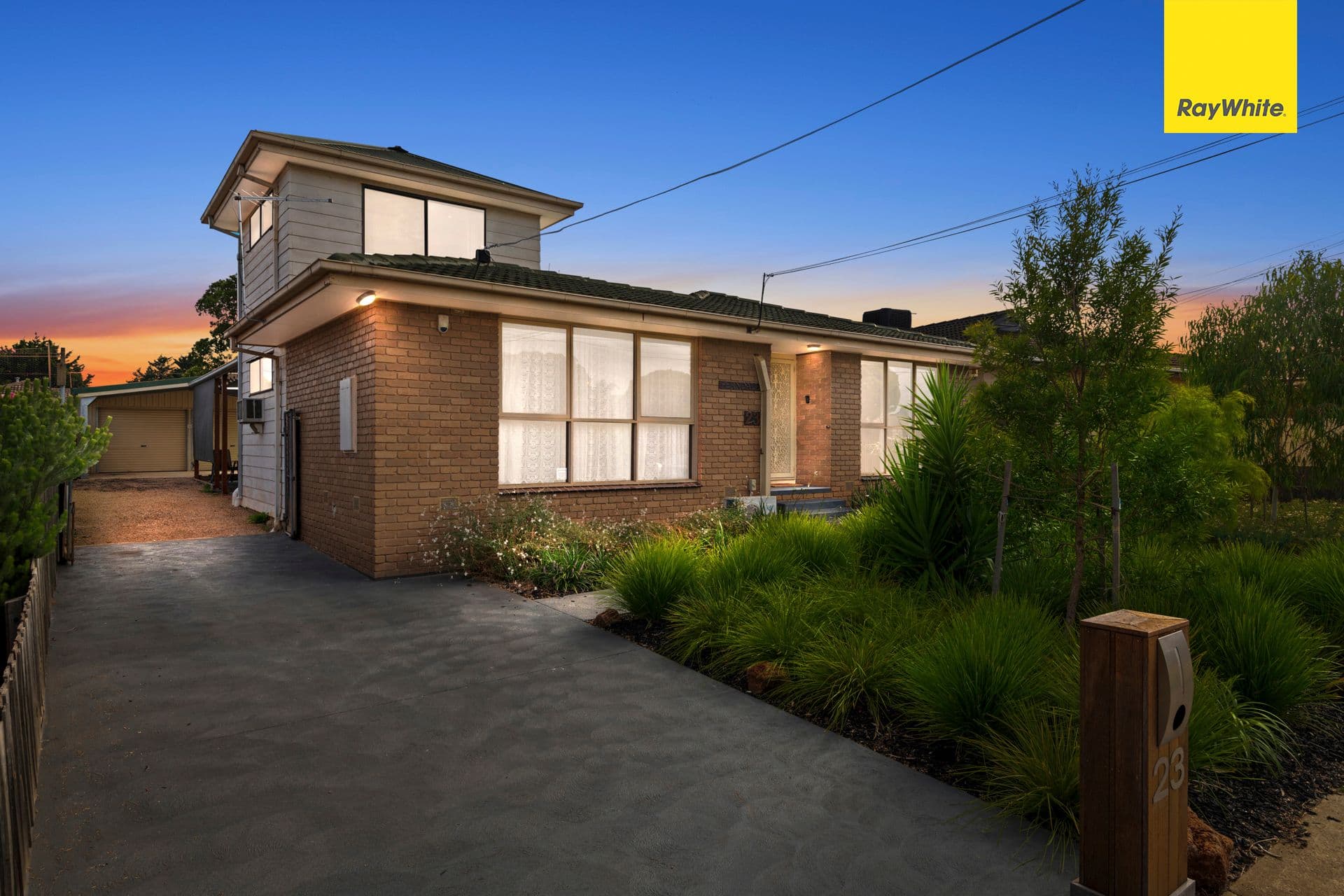 23 Vista Drive, Melton VIC 3337, Melton - Thumbnail 2
