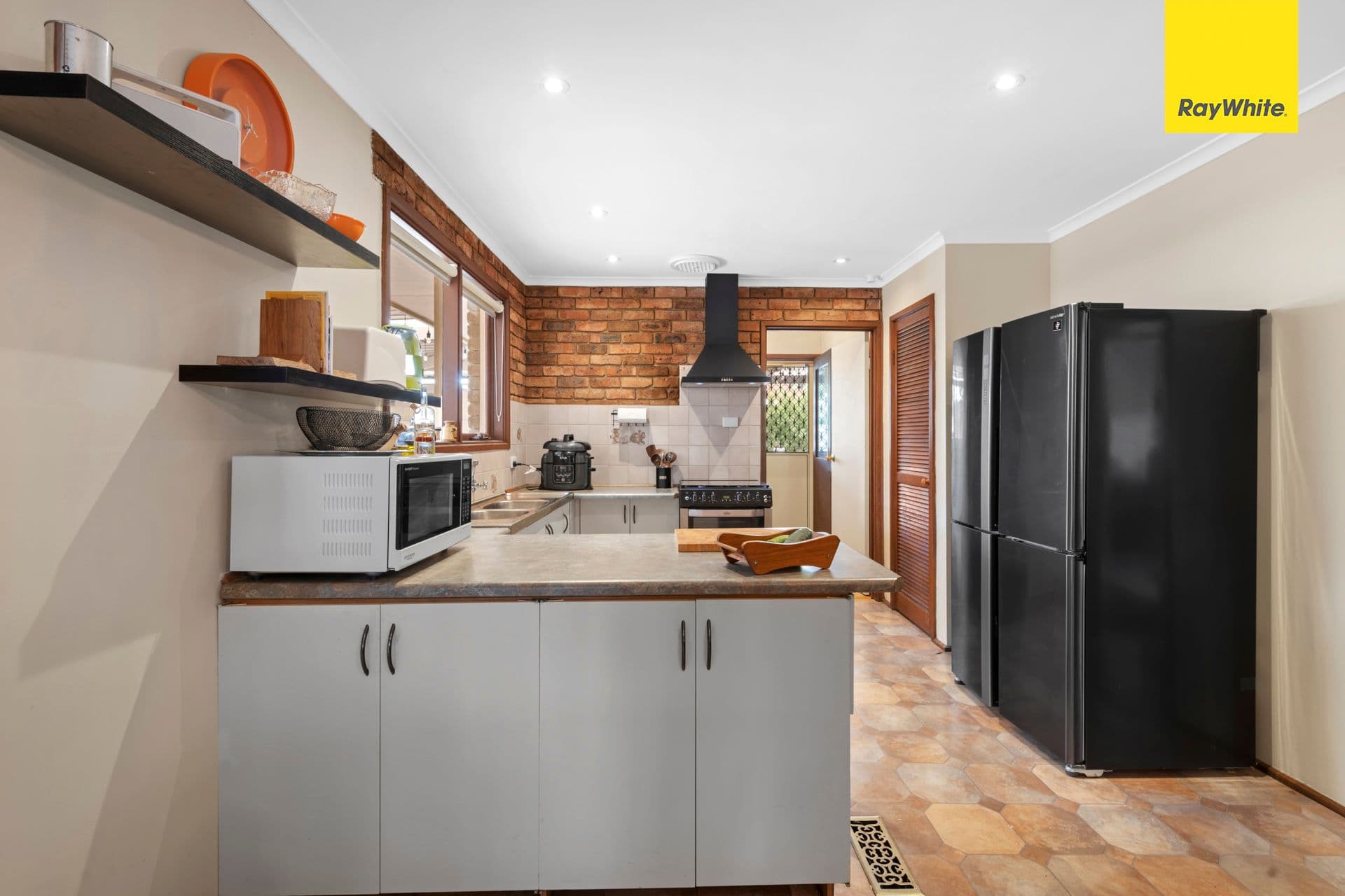 23 Vista Drive, Melton VIC 3337, Melton - Thumbnail 5