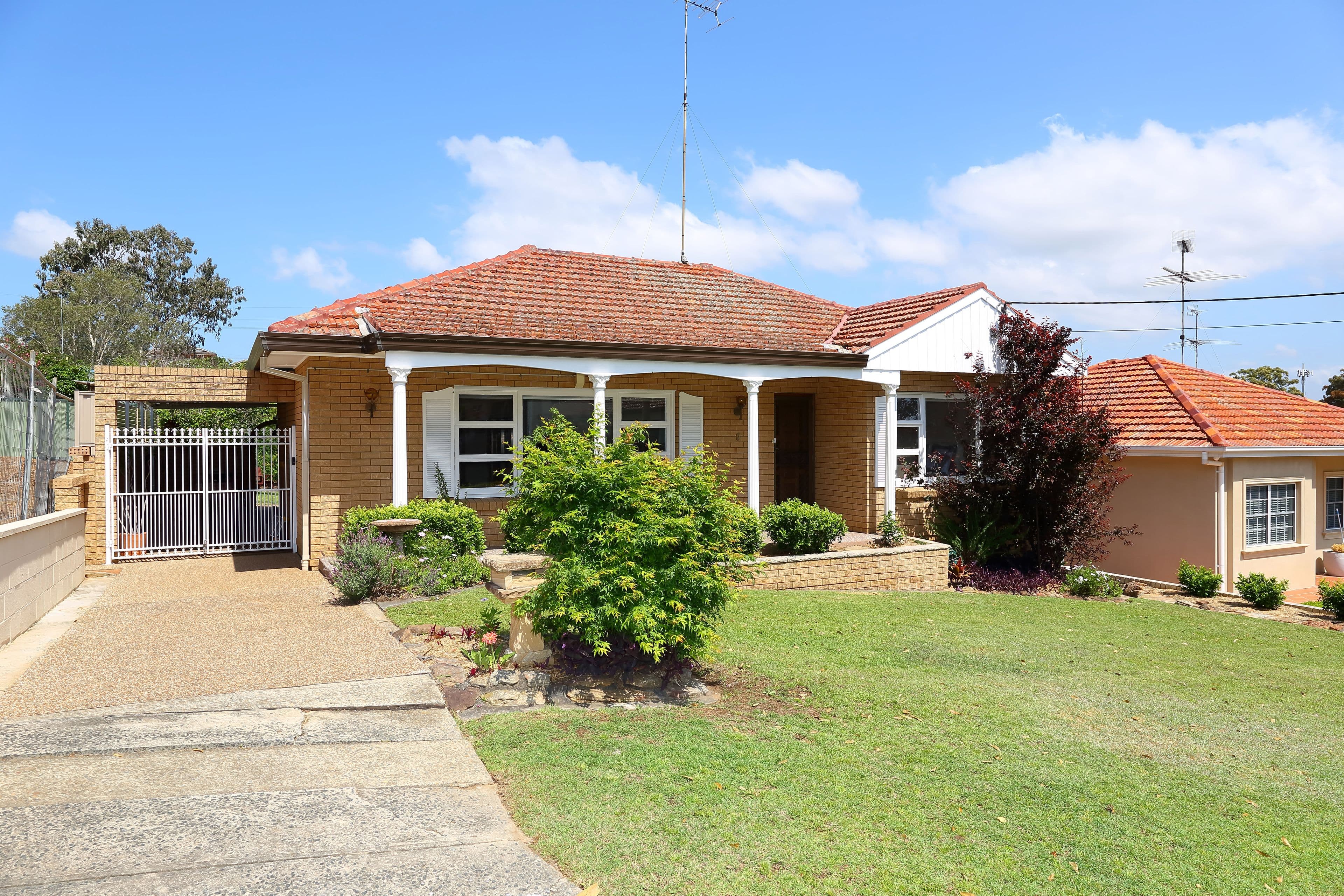 6 Moombara Avenue, Peakhurst - Image 1
