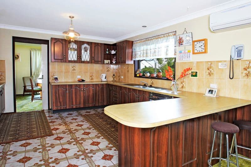 12 Coreen Close, NORTH NOWRA NSW 2541, North Nowra - Thumbnail 4